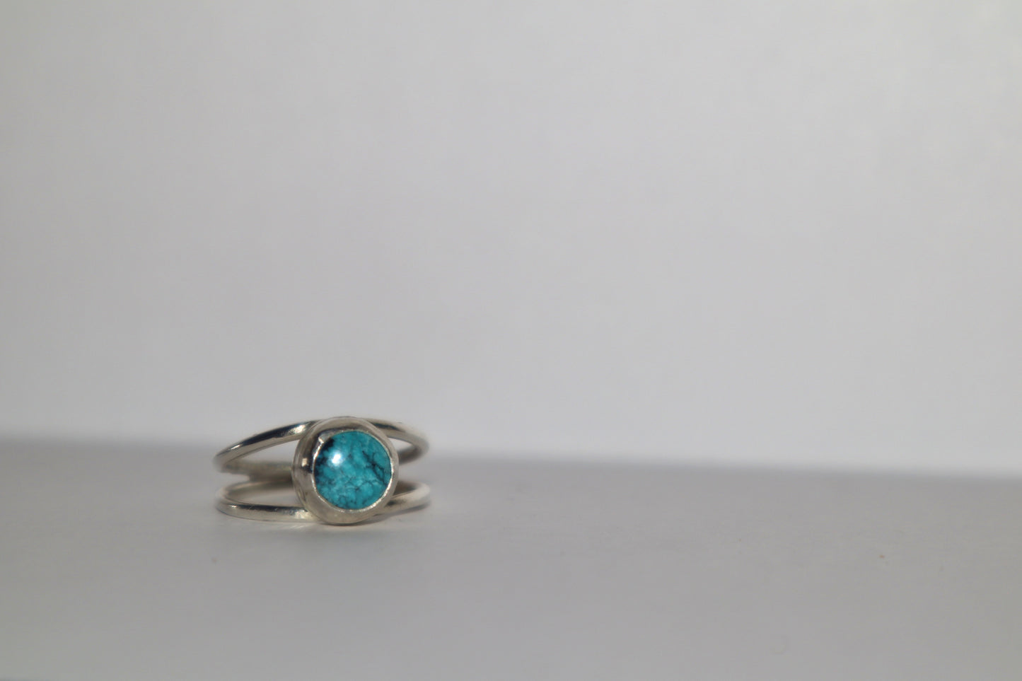 Split band round turquoise