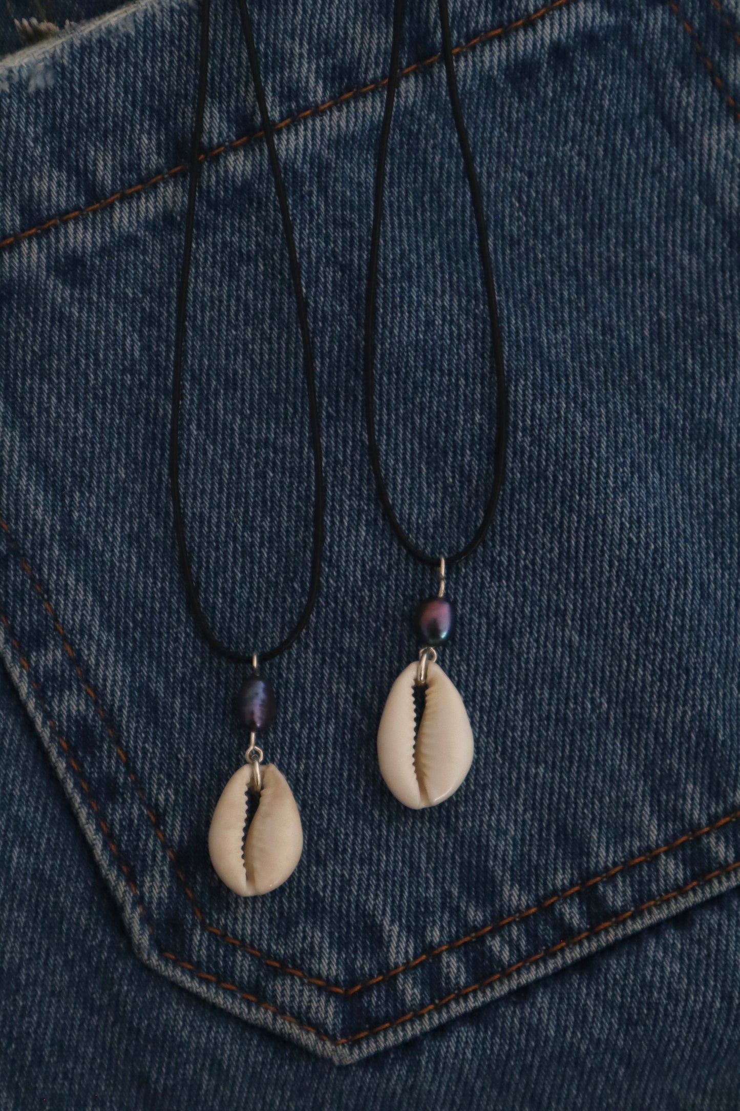 Black pearl x cowrie shell wax cord necklace