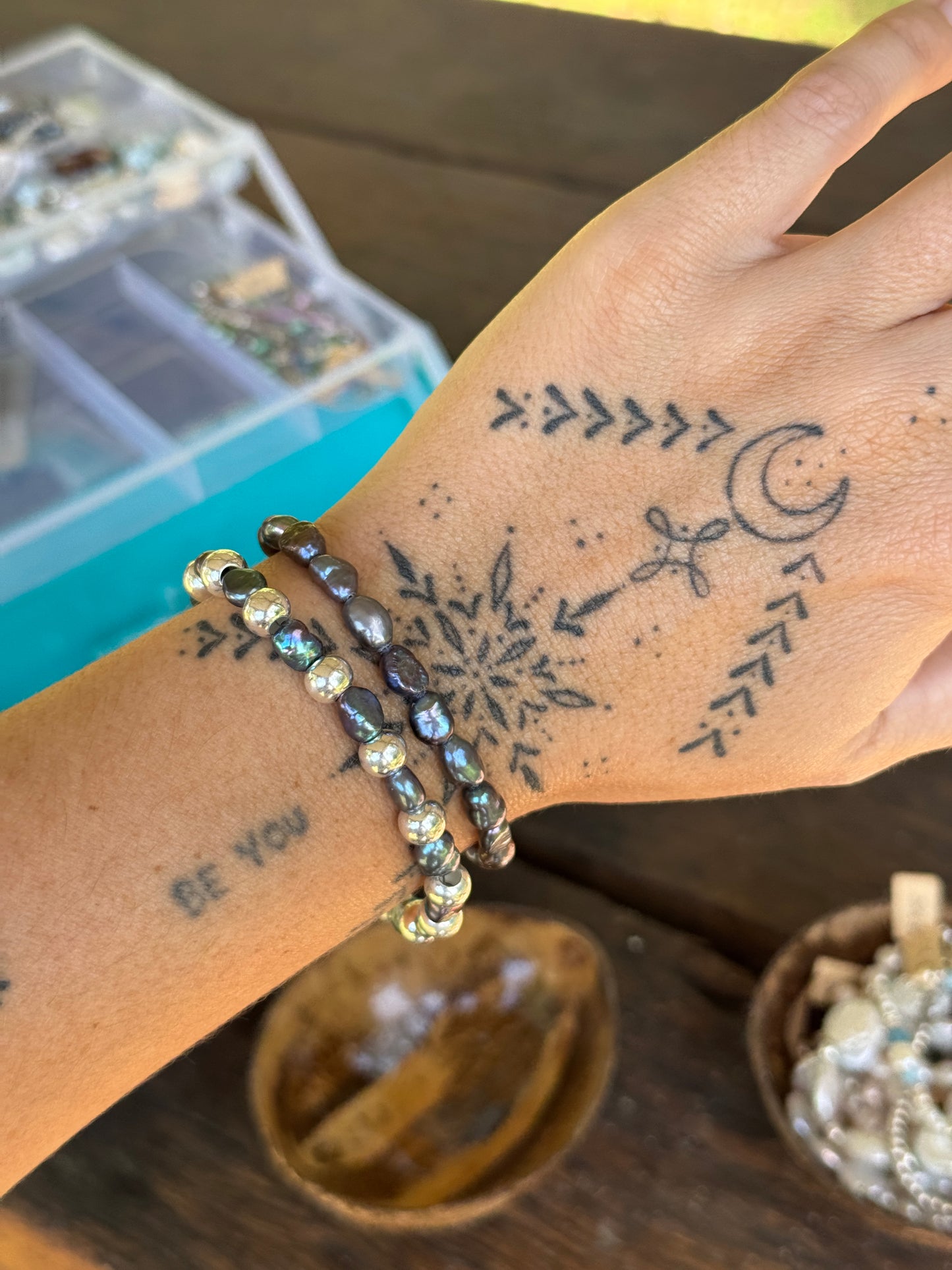 Black pearl bracelet