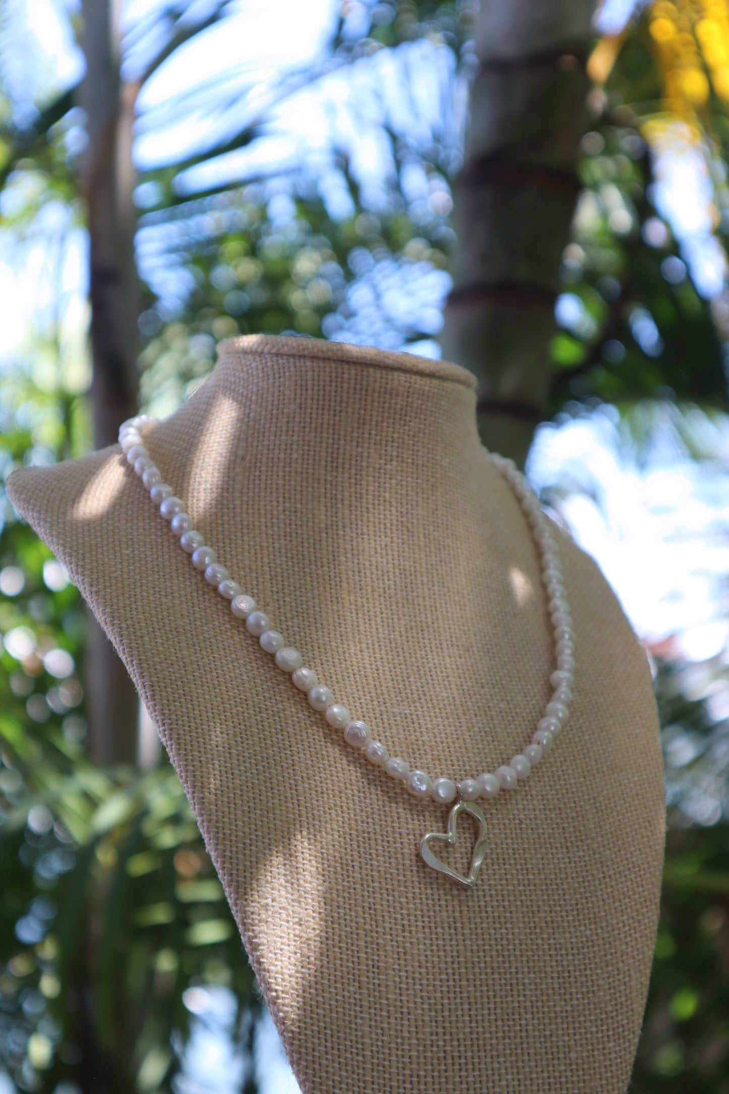 Heart x pearl necklace