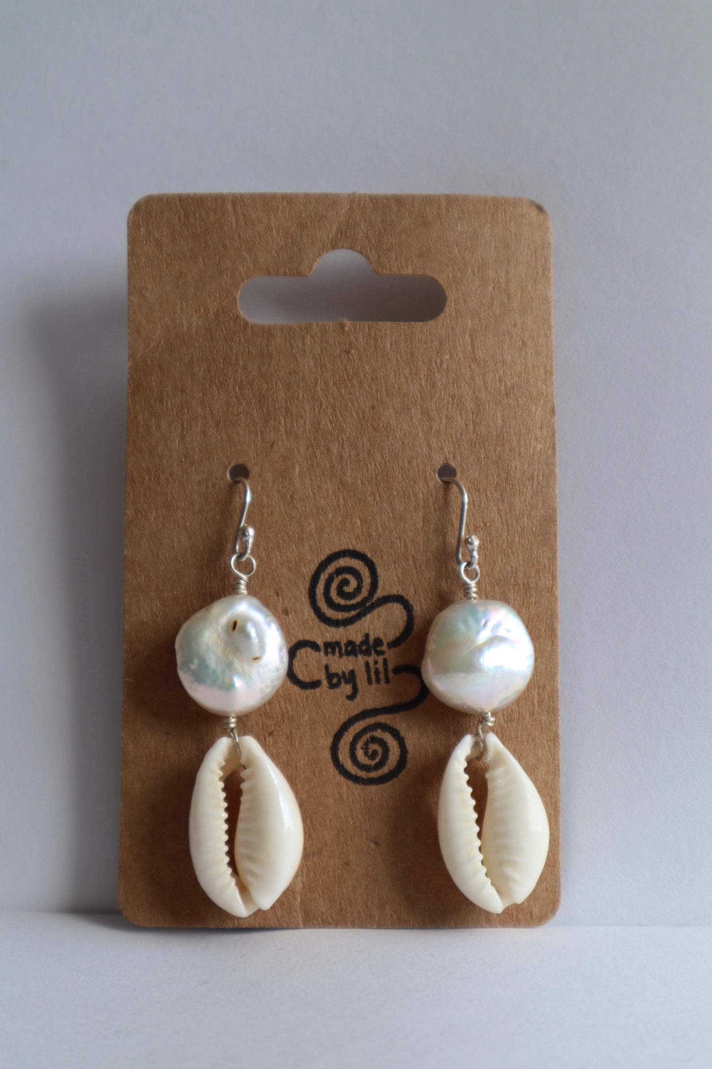 Pearl x shell earrings