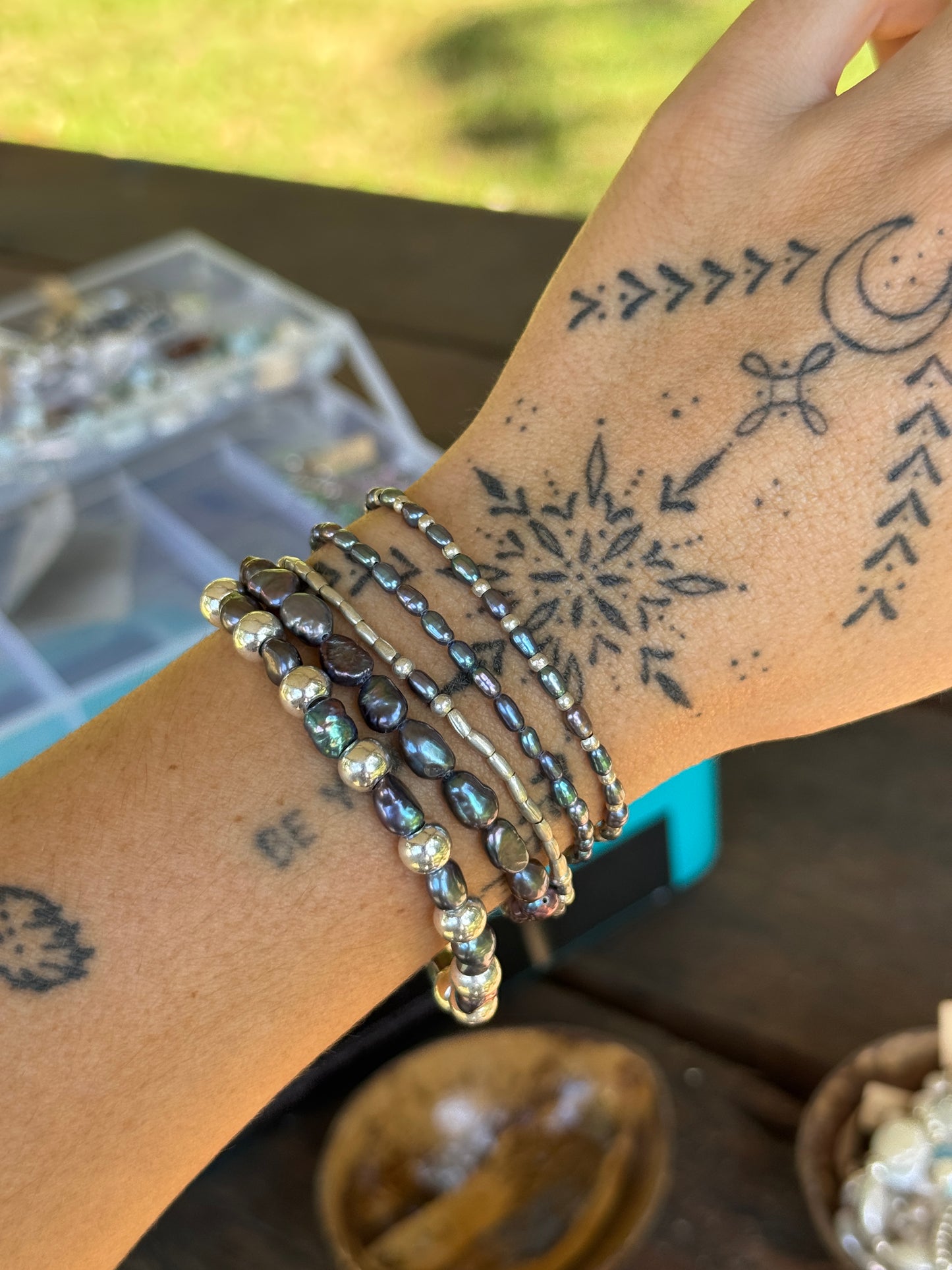 Small black pearl x silver bracelet