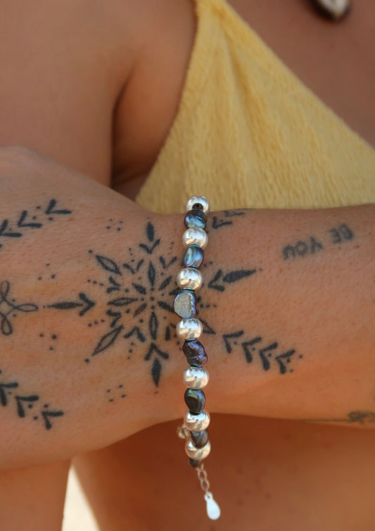 Black pearl x silver bracelet