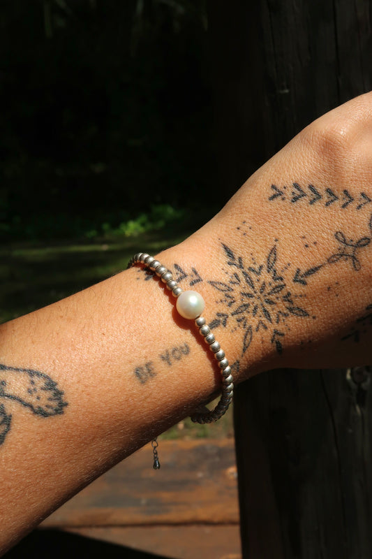 Silver x pearl bracelet