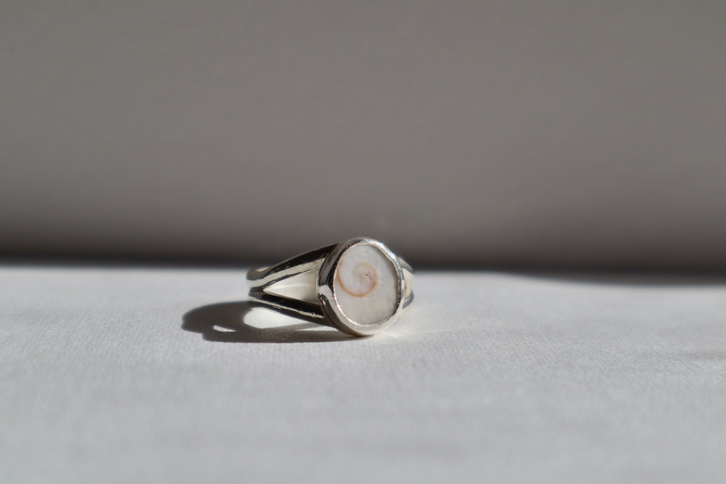 Shivas eye split band ring